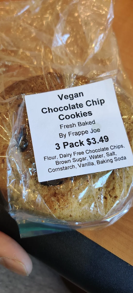Alecia Vegan Chocolate Chip Cookie