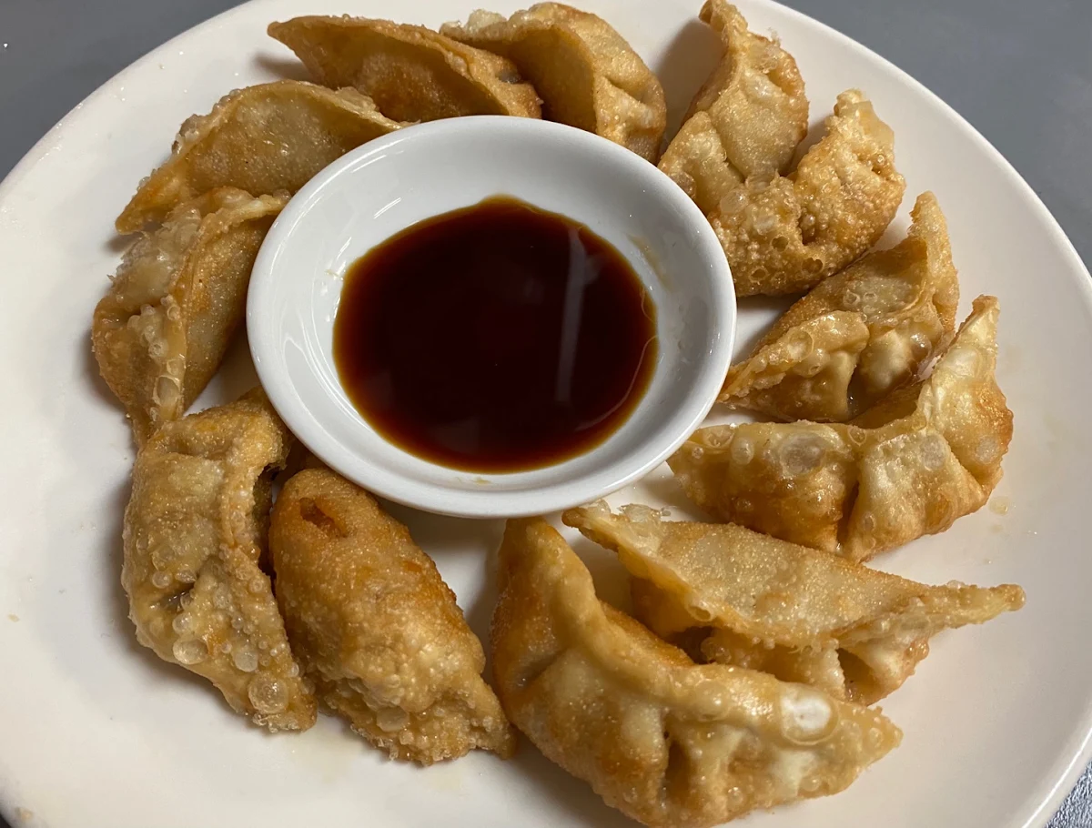 군만두 8개 fried pork dumplings 8 pcs