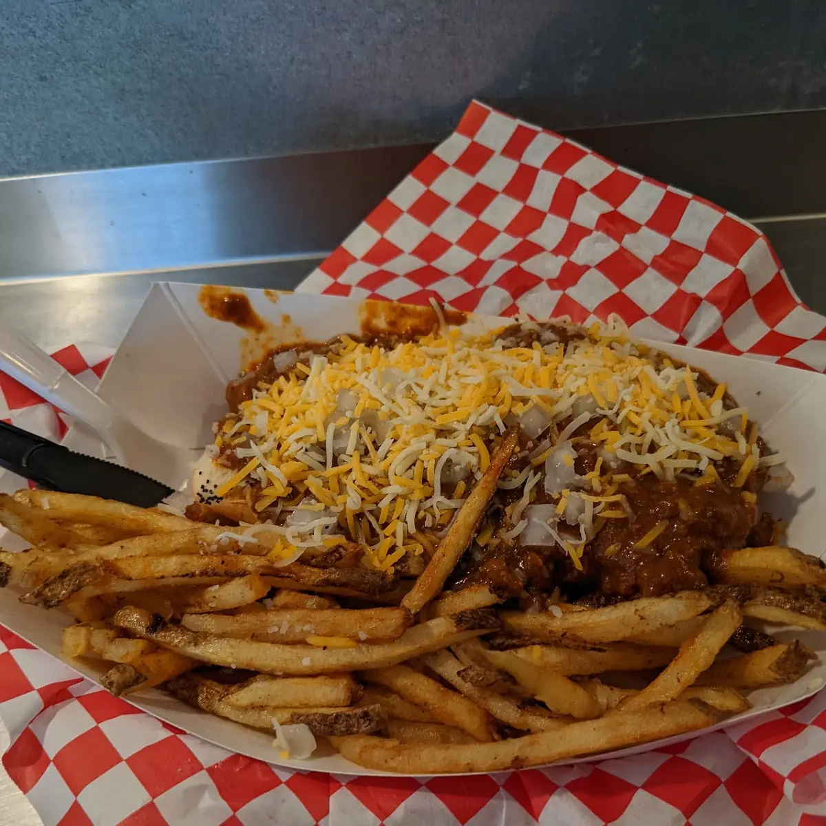 Chili Cheese Fries w Onions