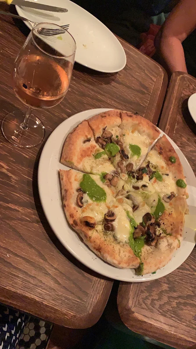 Truffle Pizza Italia, Pizzéria NO.900 - Peel, Montréal