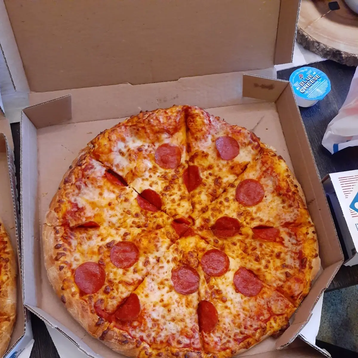 Large Pepperoni Pizza