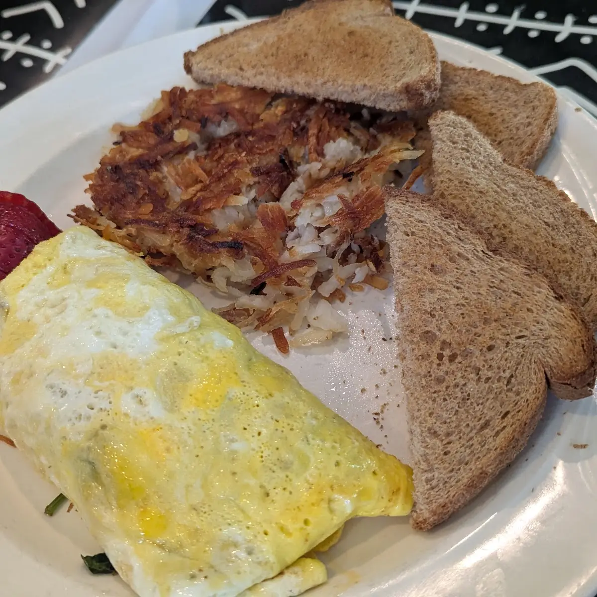 Veggie Omelette with Hash Browns
