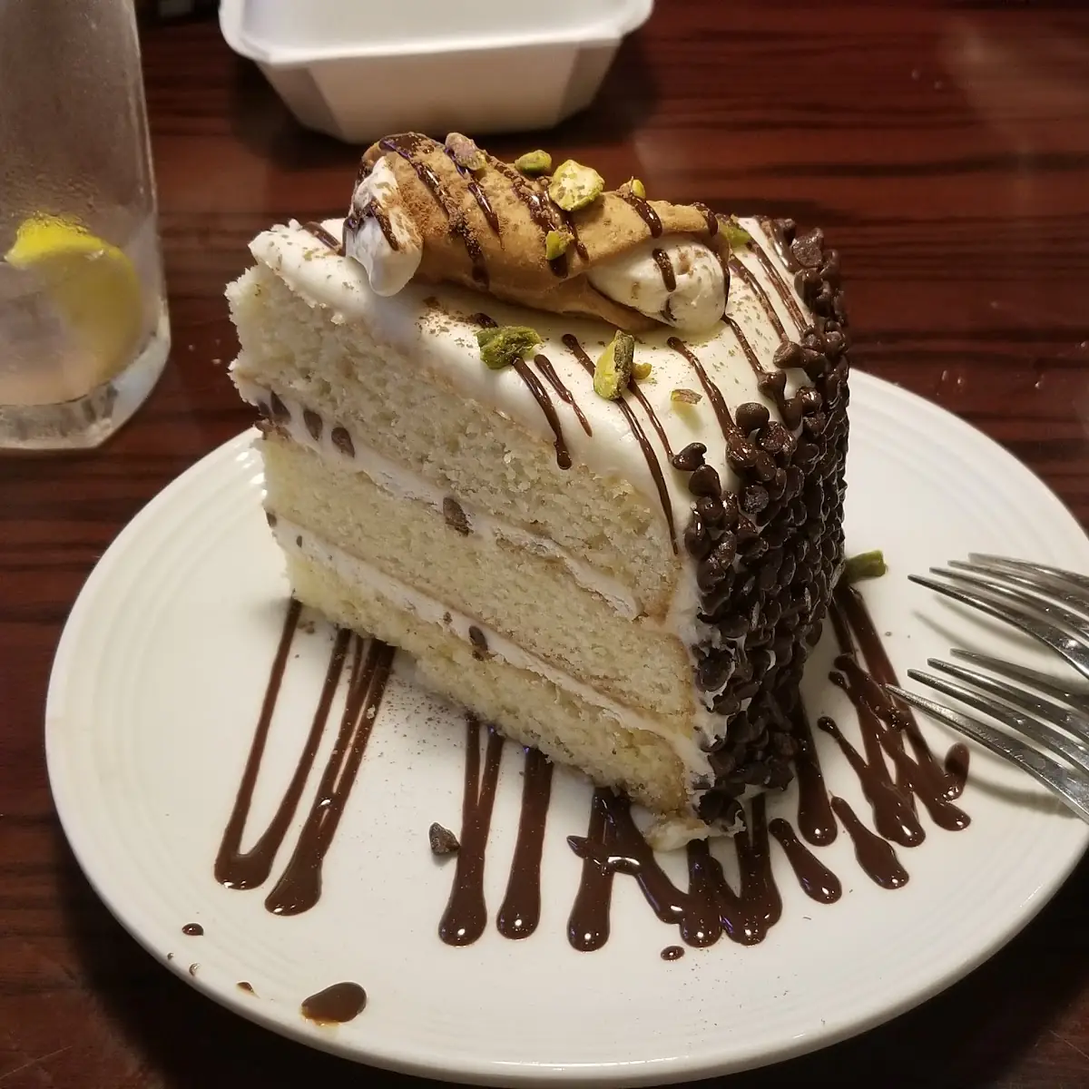 Tiramisu Cake