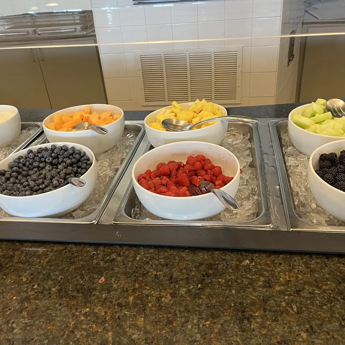 Mixed Fresh Berries Bar