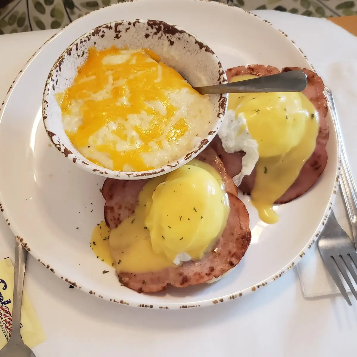 Eggs Benedict with Cheese Grits