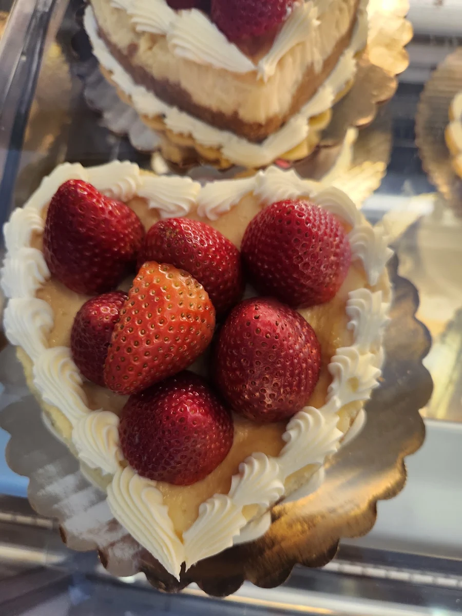 Strawberry Cheesecake Cake