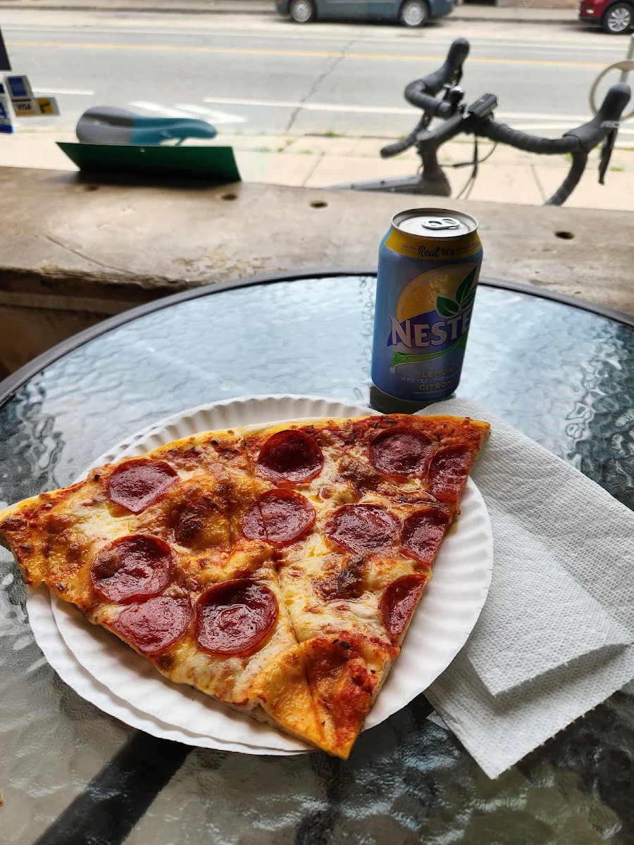 Highlights, IL Padre's Gourmet Pizza