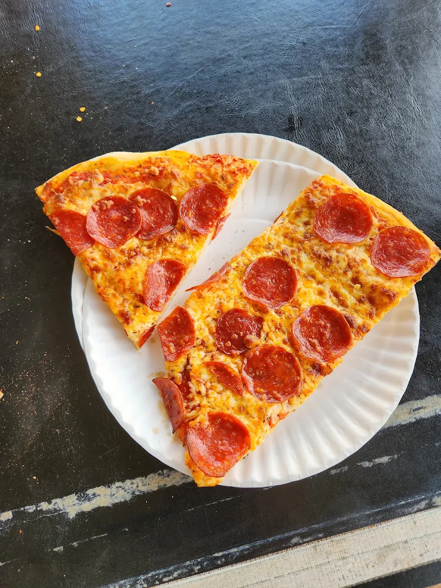 Pepperoni Slice, IL Padre's Gourmet Pizza