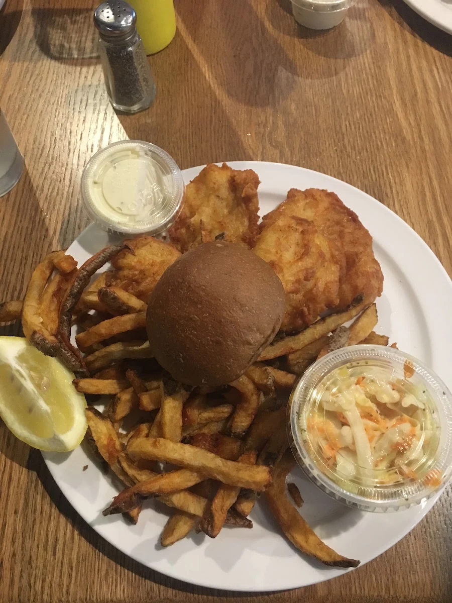 Steny's Fried Chicken Sandwich