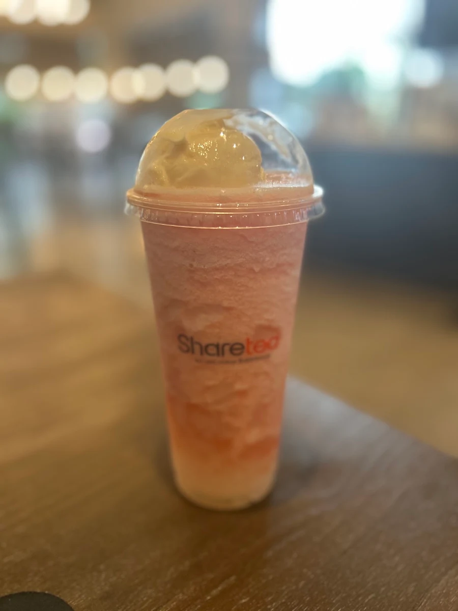 Peach Tea Ice Blended with Lychee Jelly