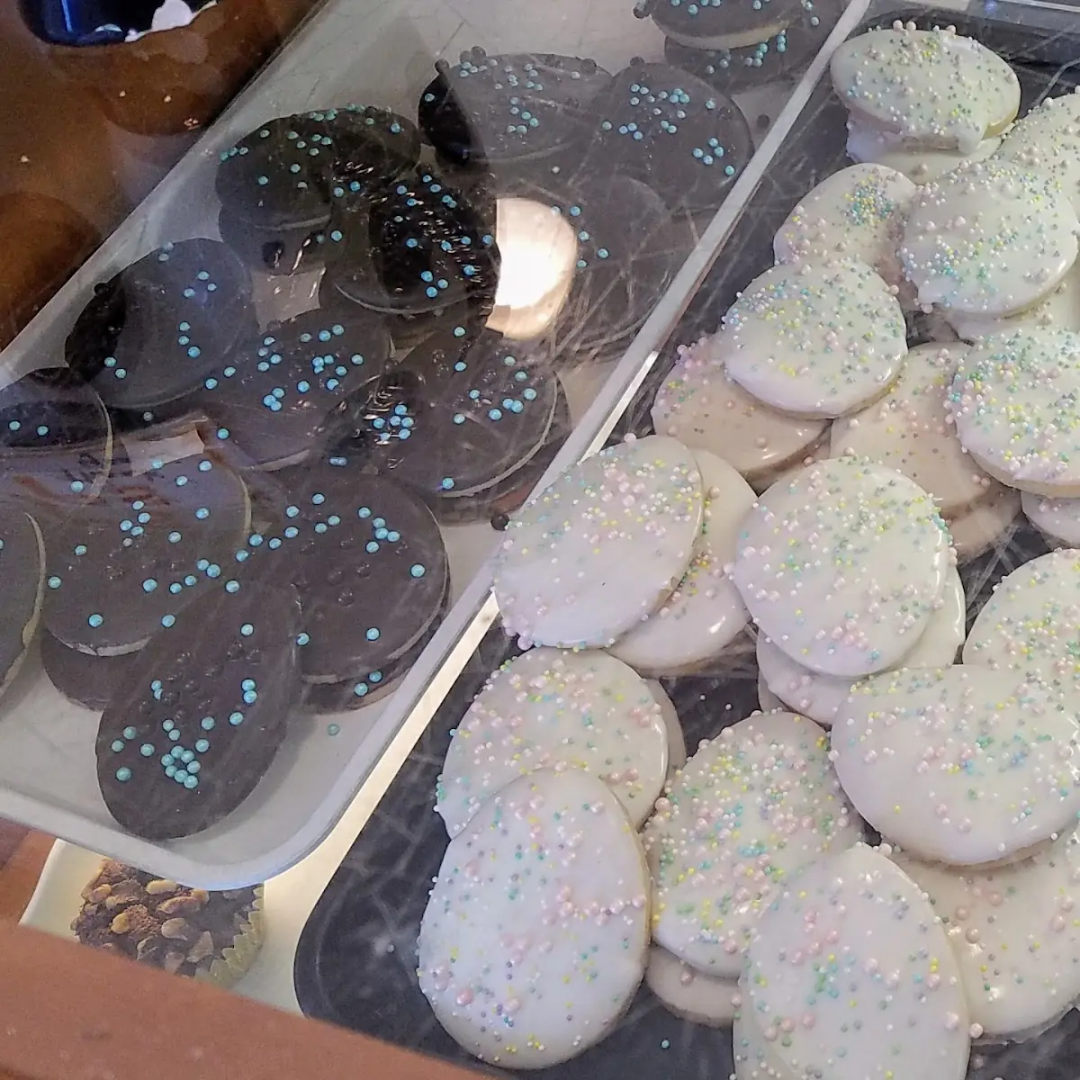 Chocolate and Vanilla Easter Cookies
