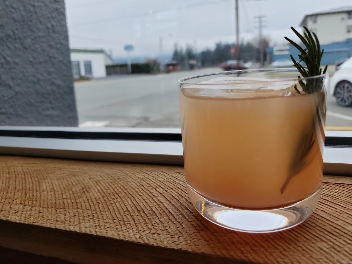 Sharp Claws Cocktail with Seaside Gin, Twin City Brewing Company