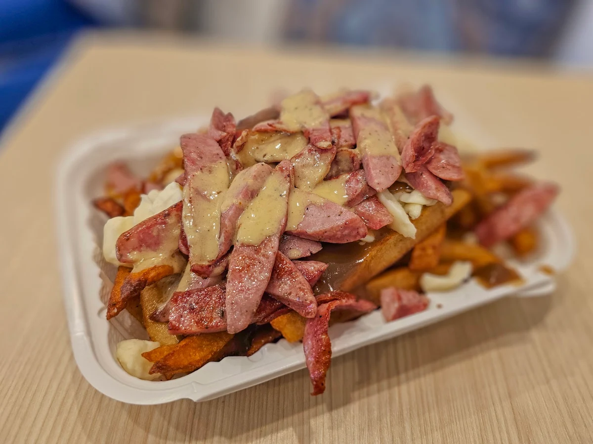 Poutine Loukaniko
