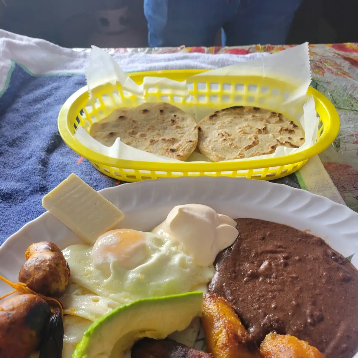 Desayuno Tipico Con Chorizo
