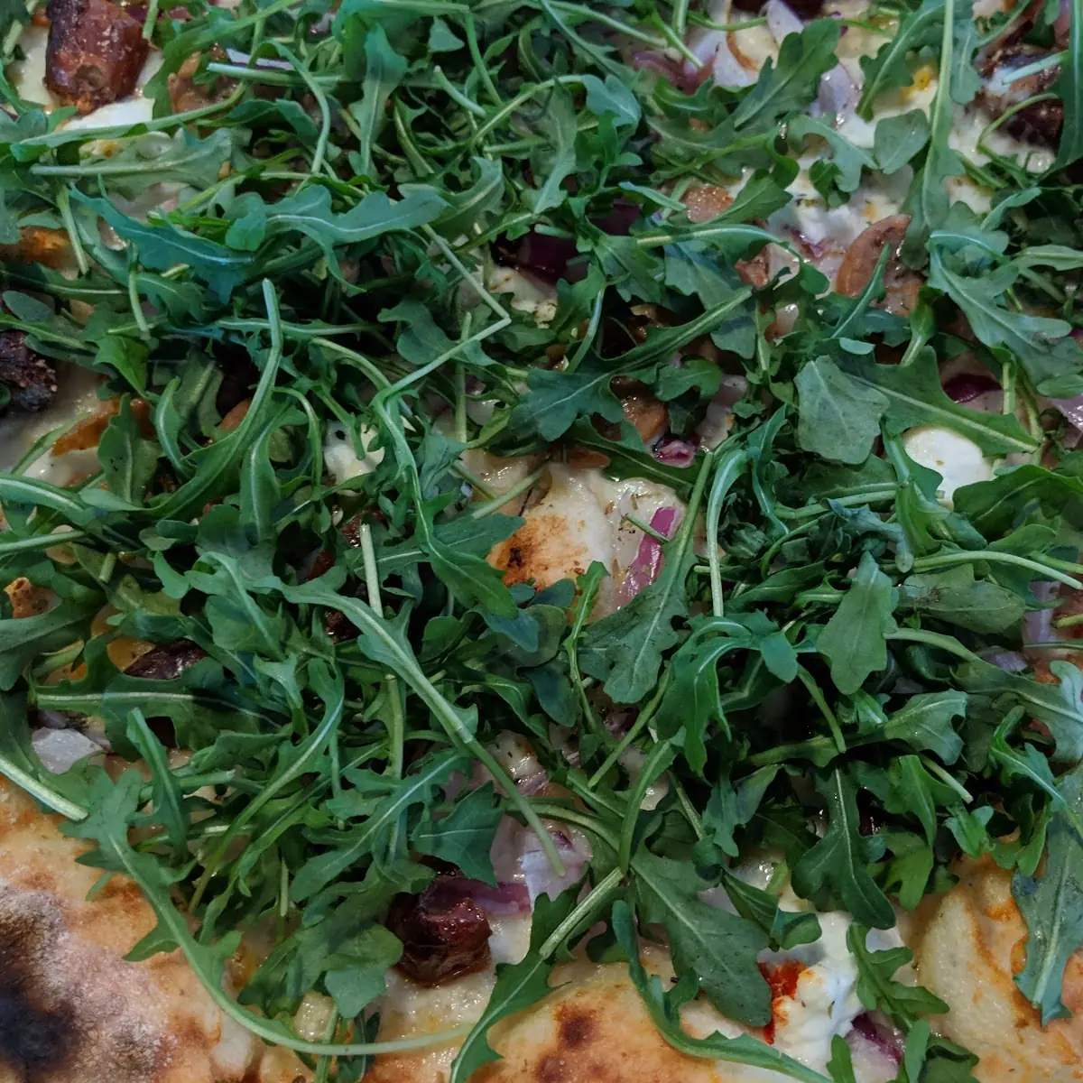 Sausage and Arugula with Figs and Goat Cheese