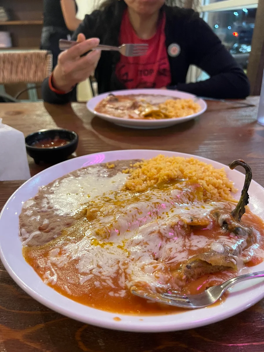 Chile Relleno and Cheese Enchilada Combo