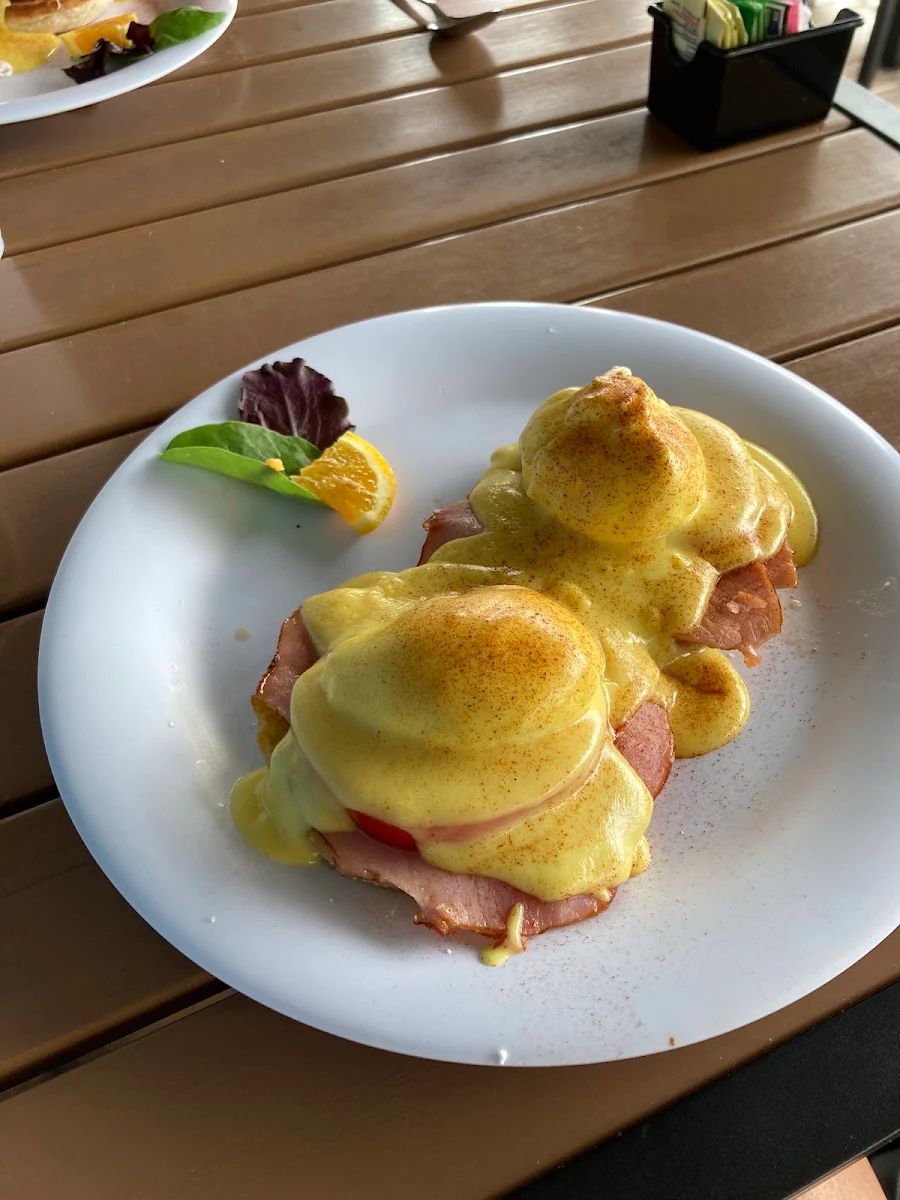 Eggs Benedict