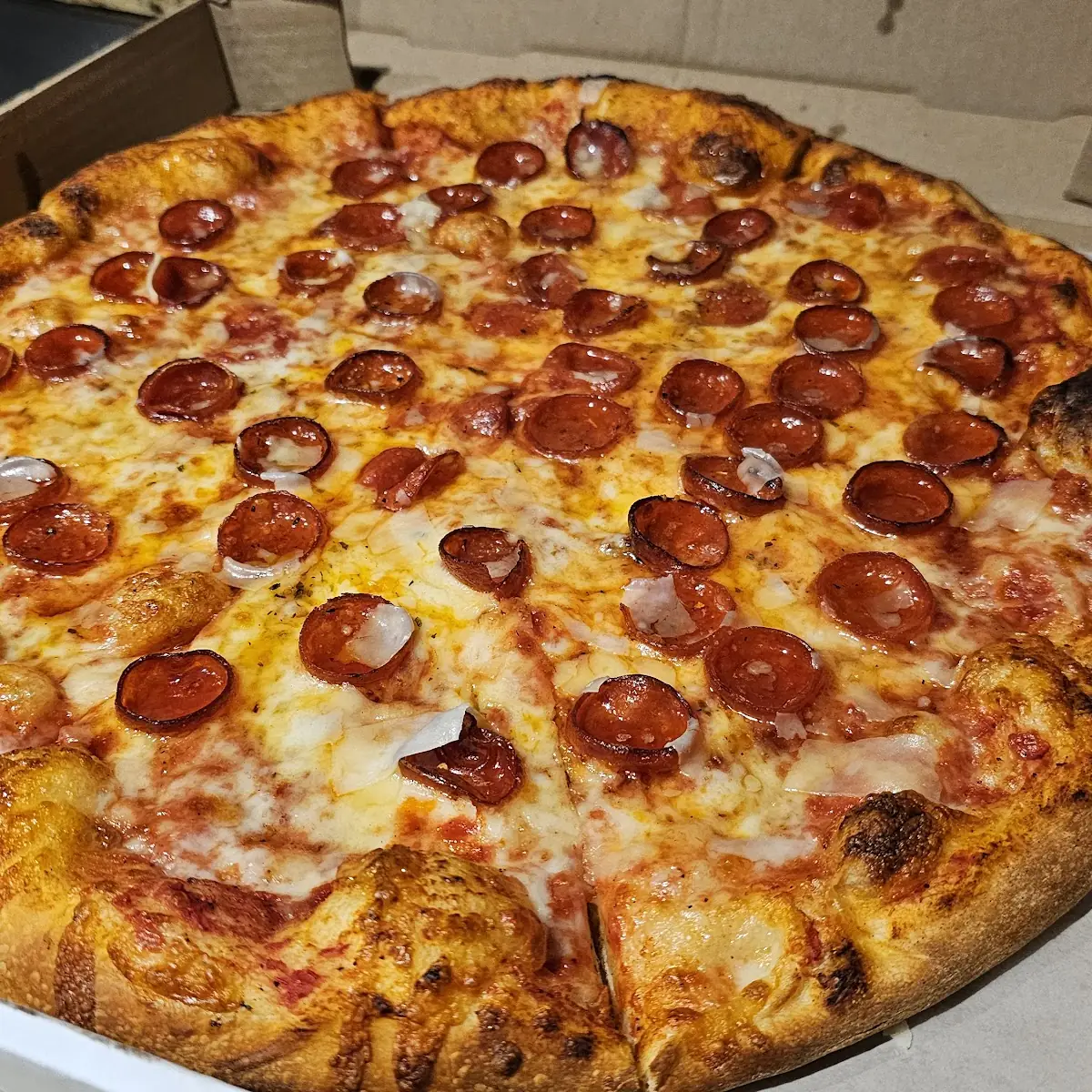 16 Pepperoni Pizza