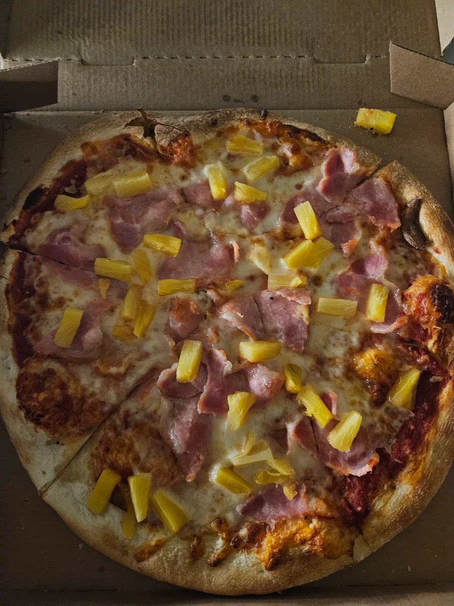 Hawaiian Pizza