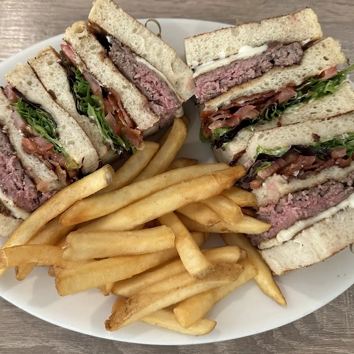 Hamburger Club Sandwich