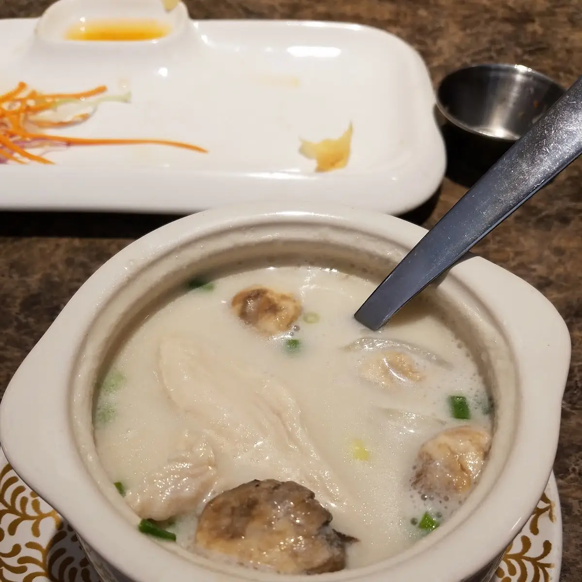 C5 Tom Kha Seafood pot