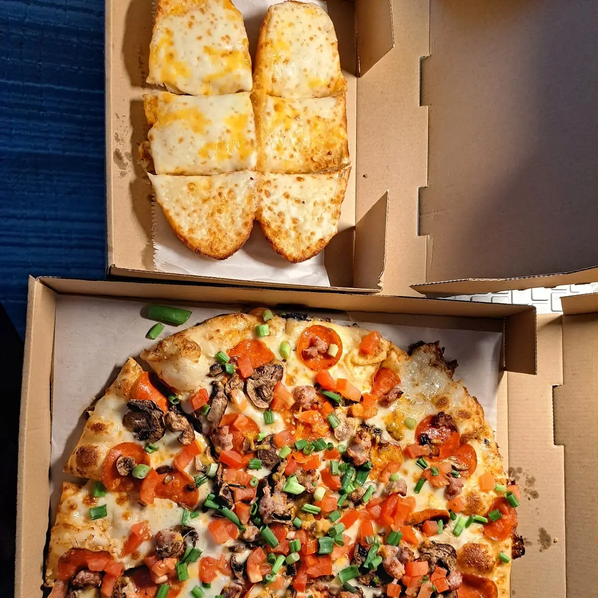 Wilderness Garlic Extreme and Cheesy Bread