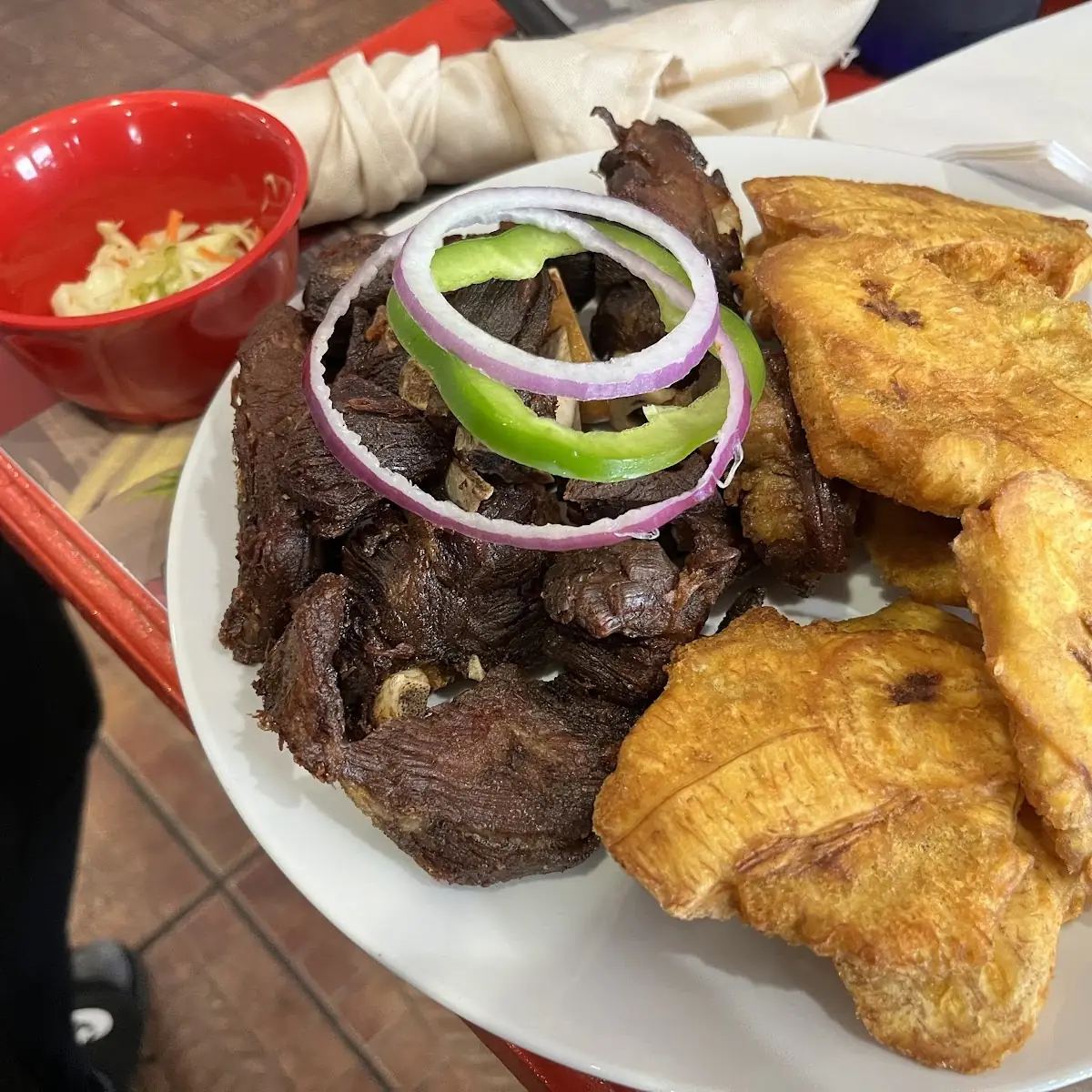 Fried Chicken Black or Red Rice Served with One Plaintain