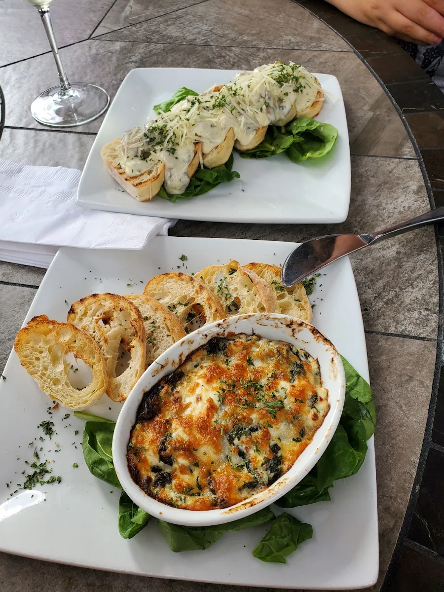Sauteed Mushrooms and Spinach Artichoke Dip