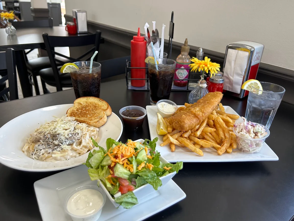 Highlights, Shirley's Diner