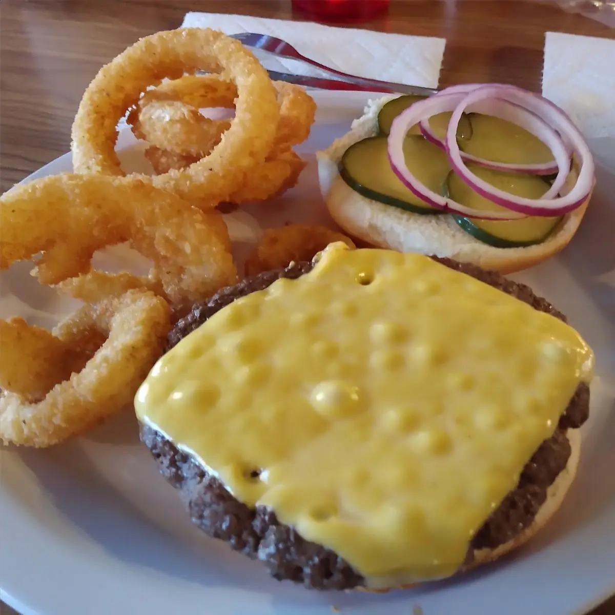 Cheeseburger Combo with Onion Rings