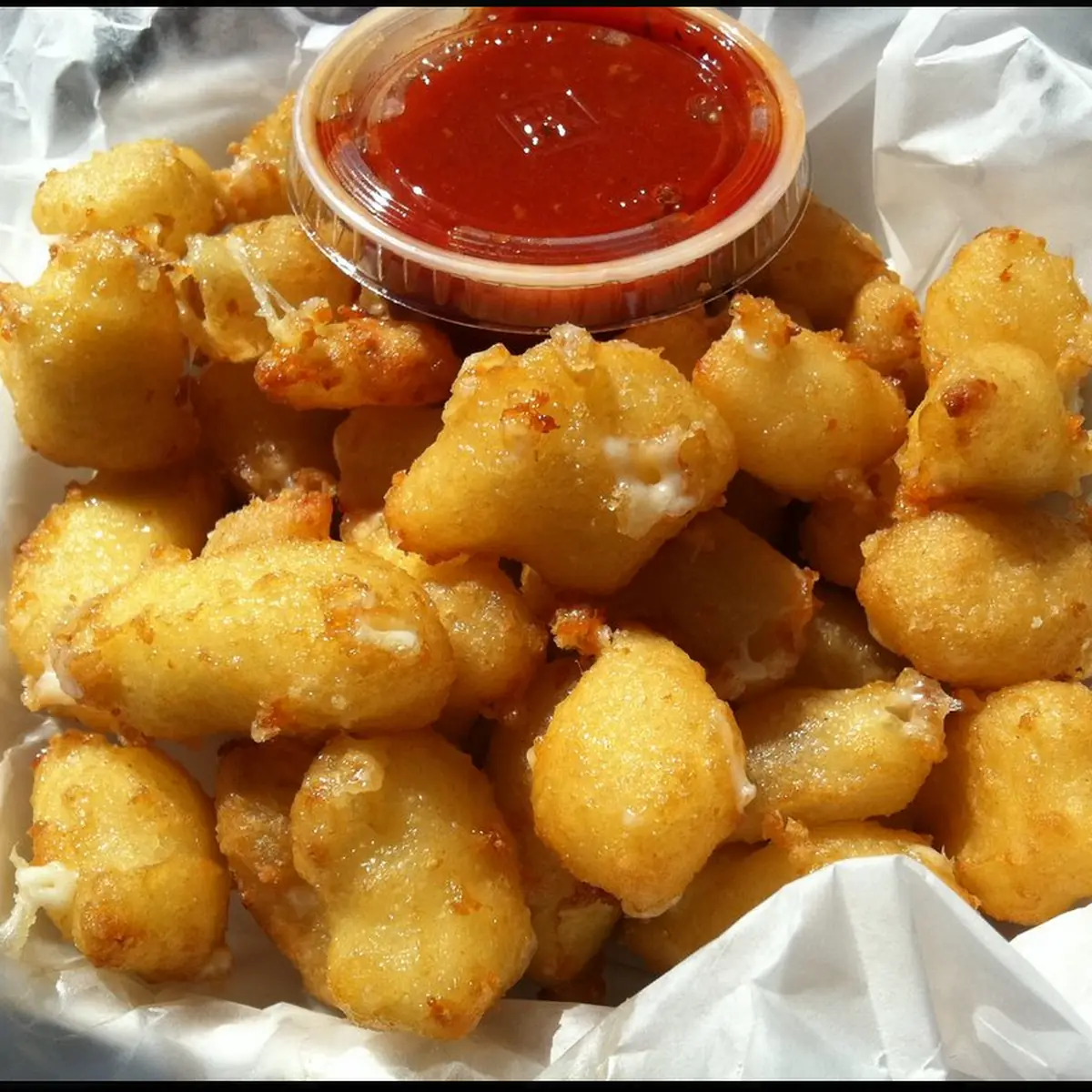 Fried Cheddar Cheese Curds