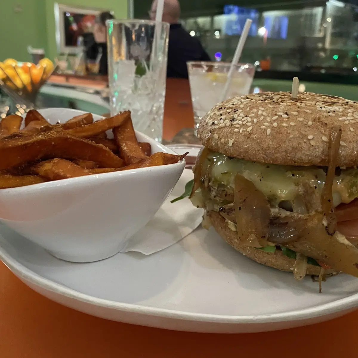 Lalla Cheese Burger