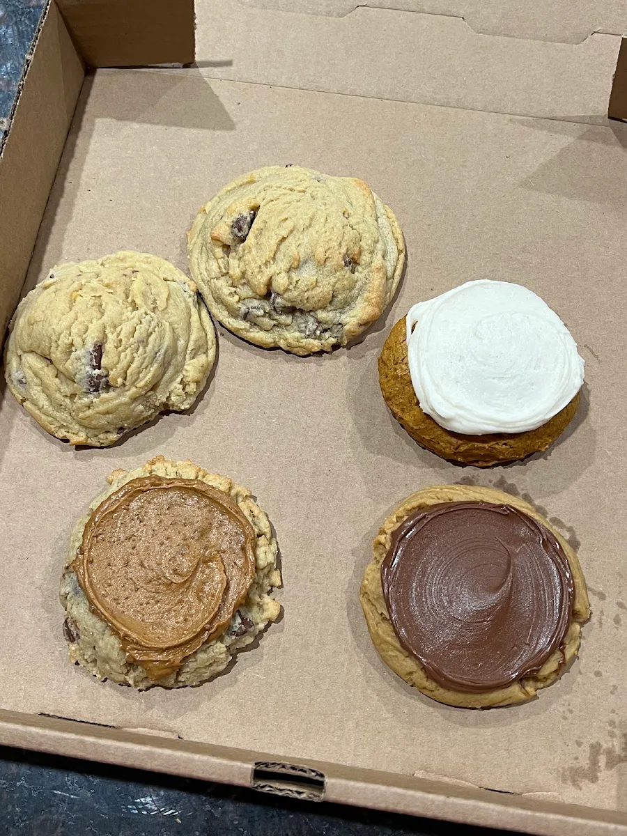 Cookie Box 6-Pack — the Woodlands Favorite