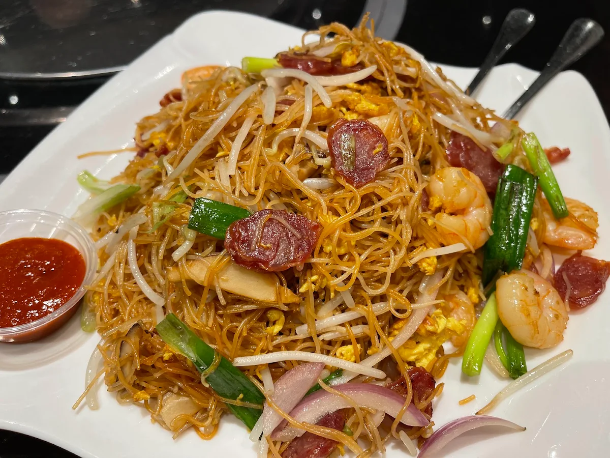 Stir-Fried Beef Rice Noodles