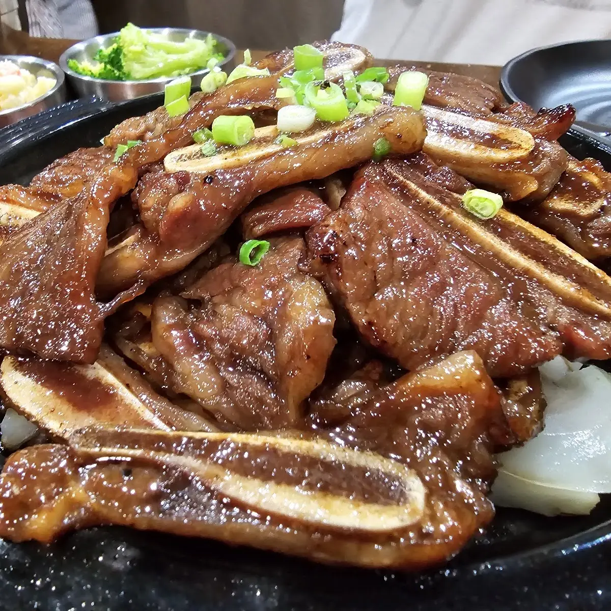 F15. Marinated Prime Rib (2 Pieces) / 양념갈비