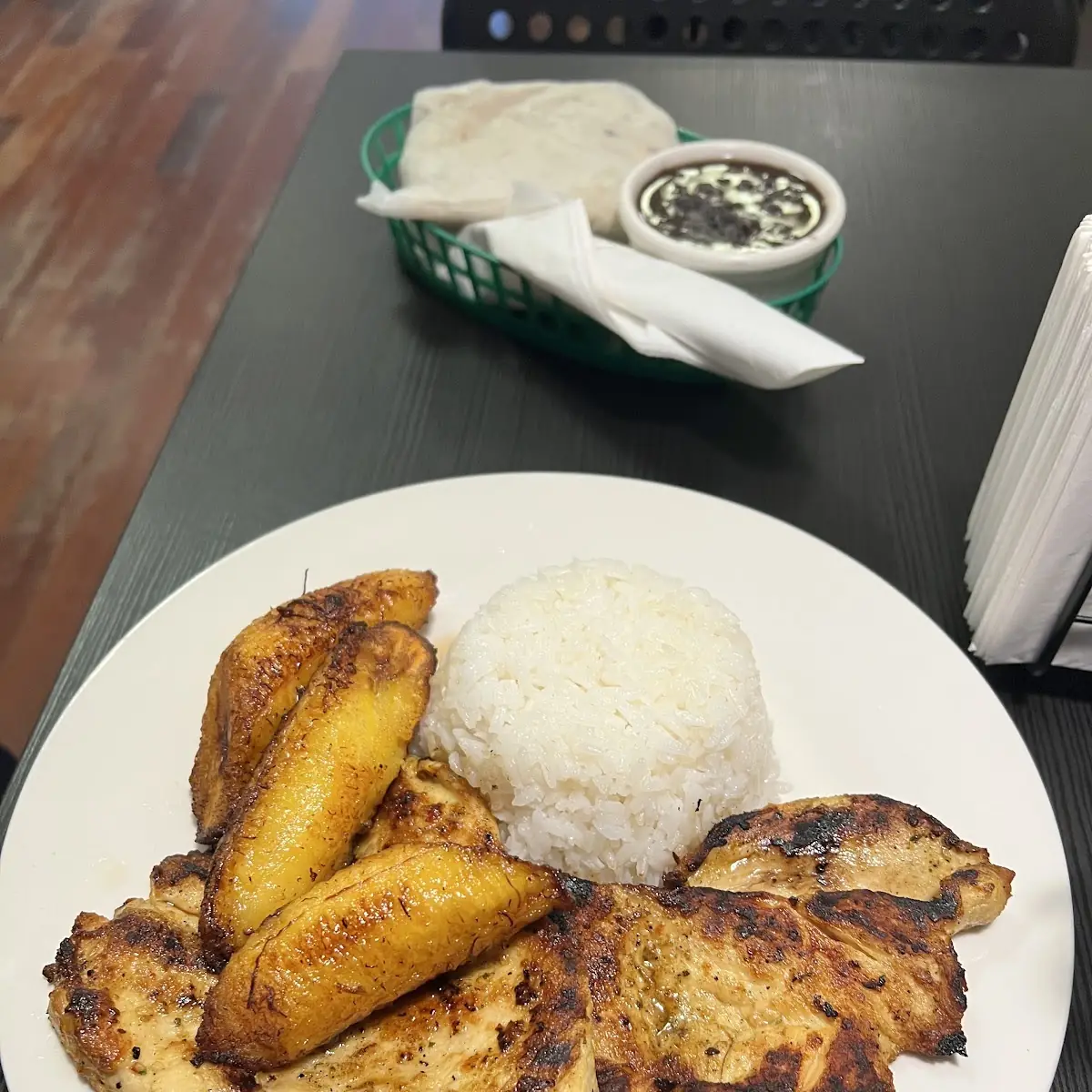 Desayuno Guatemalteco - Con Pechuga A la Plancha