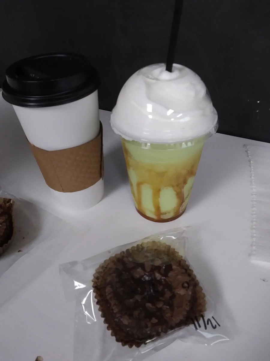 Apple Pie Smoothie and Brownie