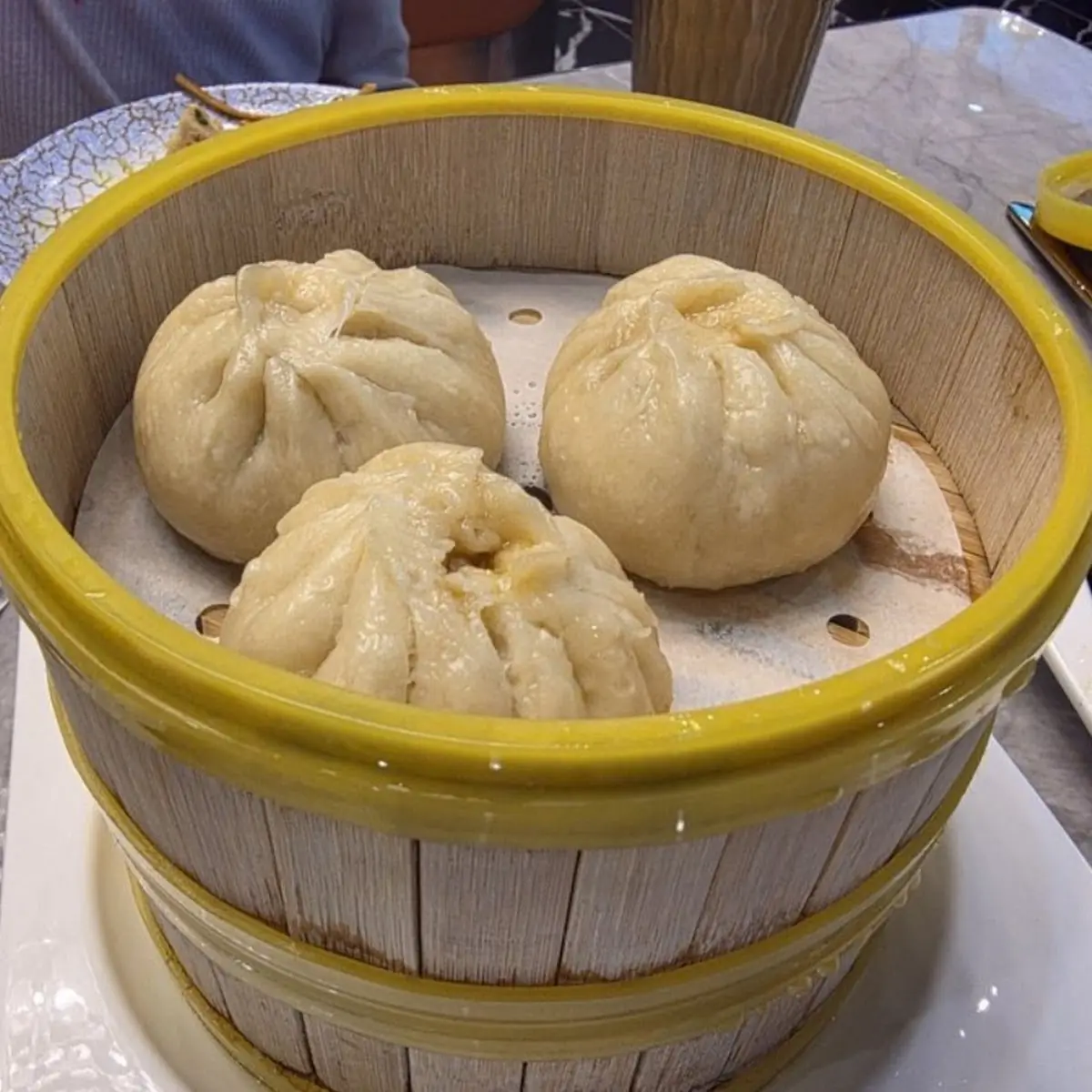 Steamed Bun Dumplings with Dipping Sauce