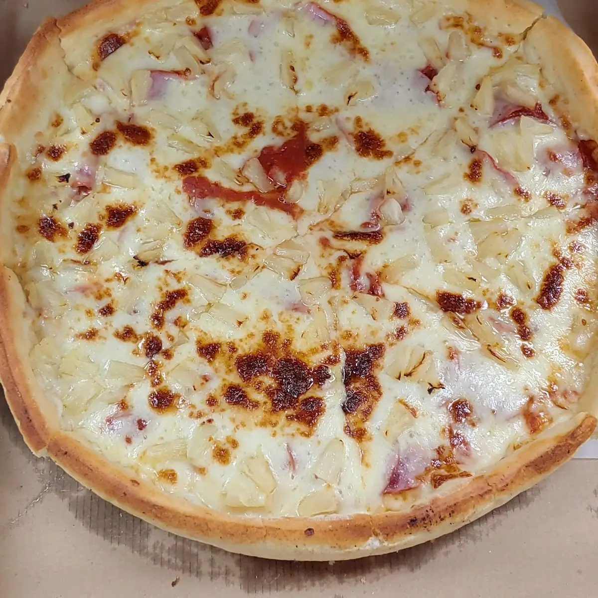 Hawaiian Pizza