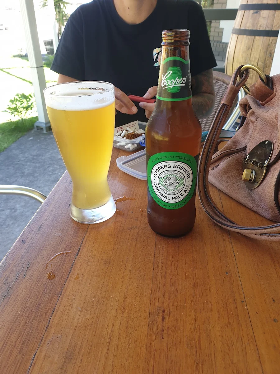 Beer, Mount Compass Hotel