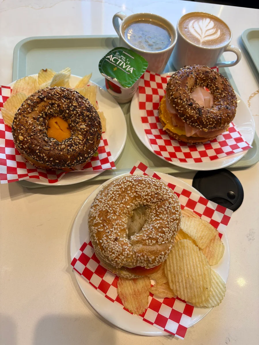 Veggies Bagel, Awesome Bagel & Café