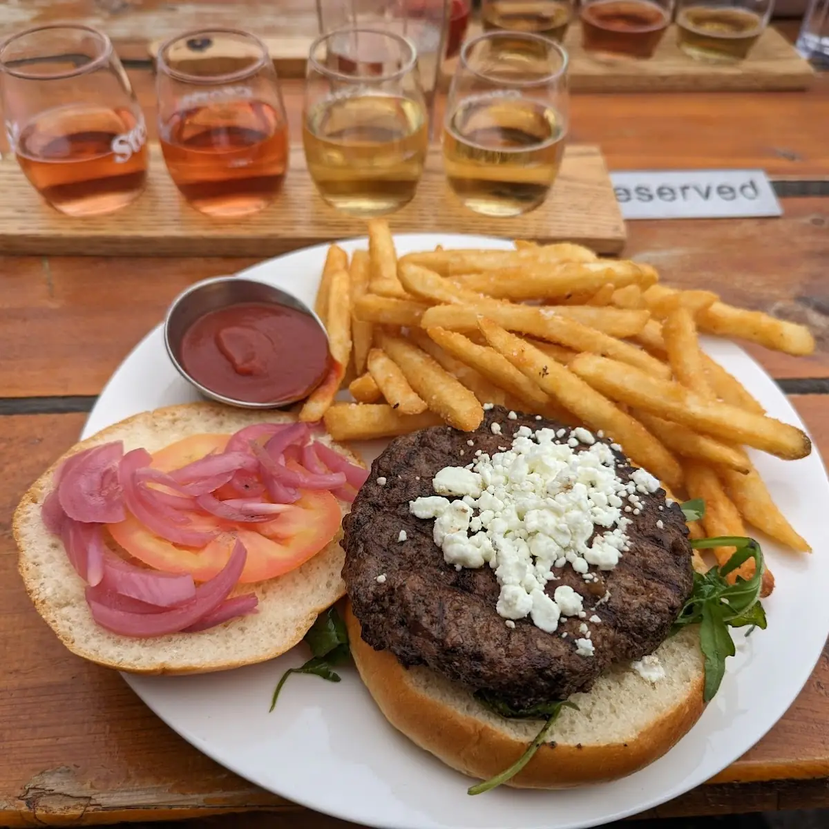 Acreage Burger