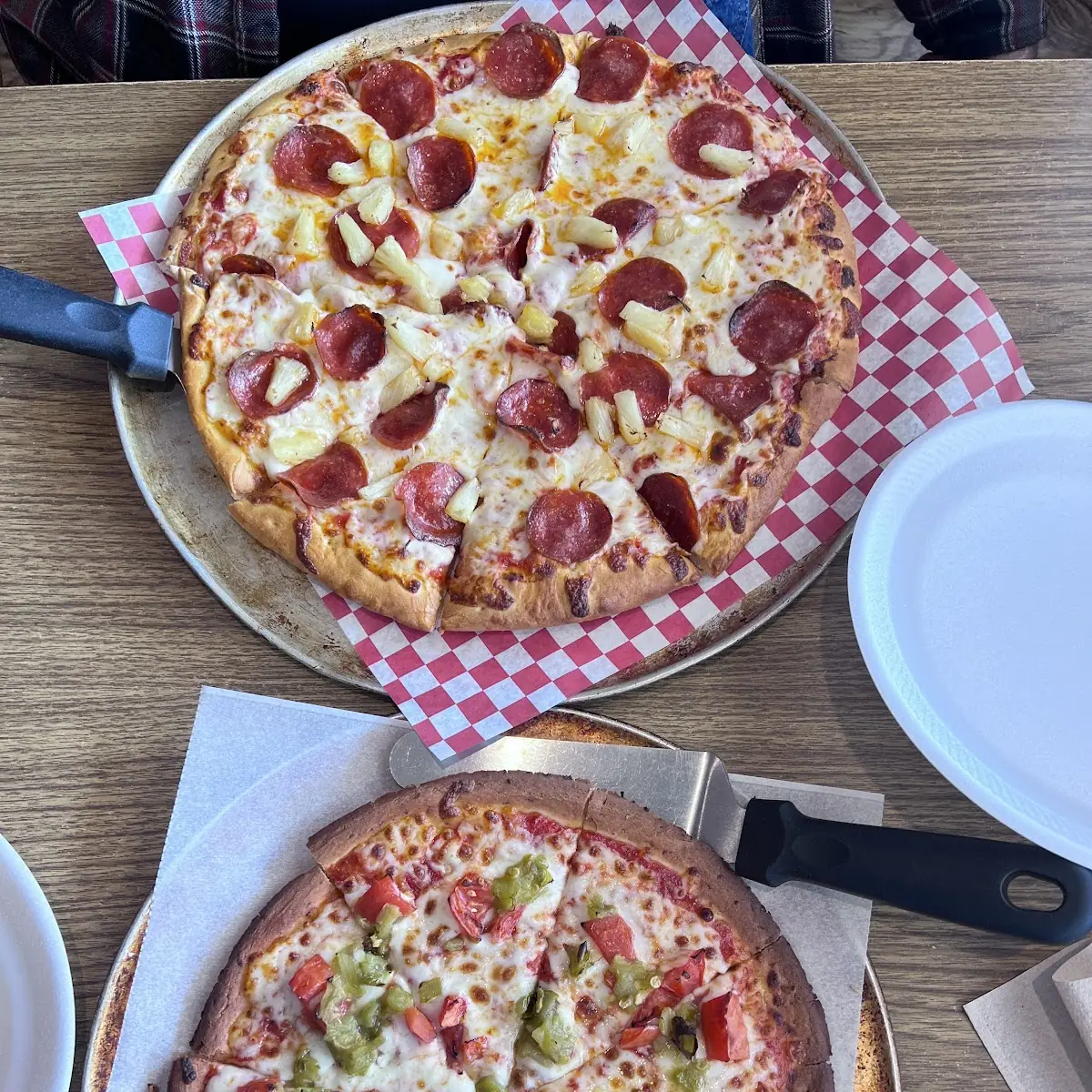 Cauliflower Crust Pizza with Tomatoes and Green Chilies