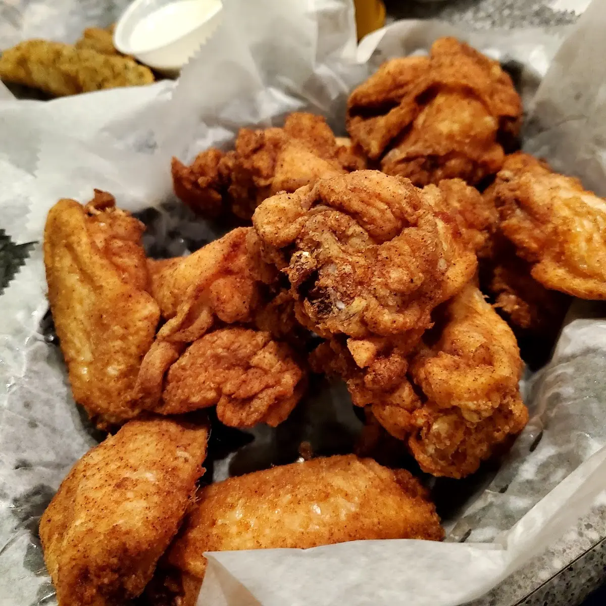Hopper's Jumbo Wings