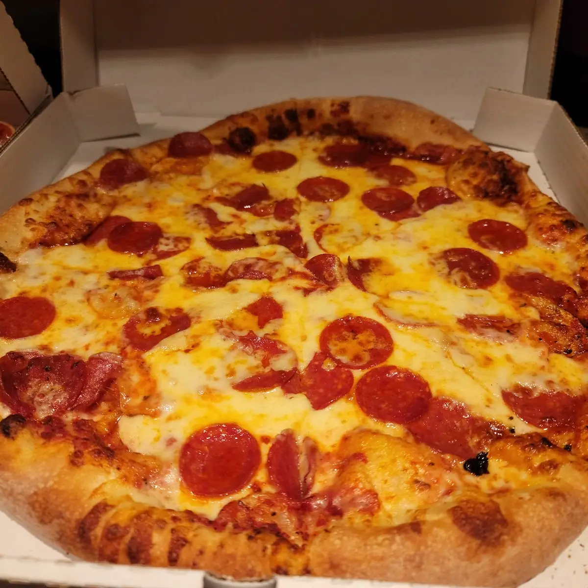 Large Pepperoni Pizza New York