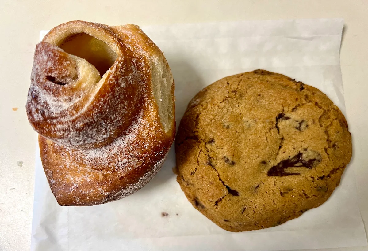 Morning Bun & Chocolate Chip Cookie