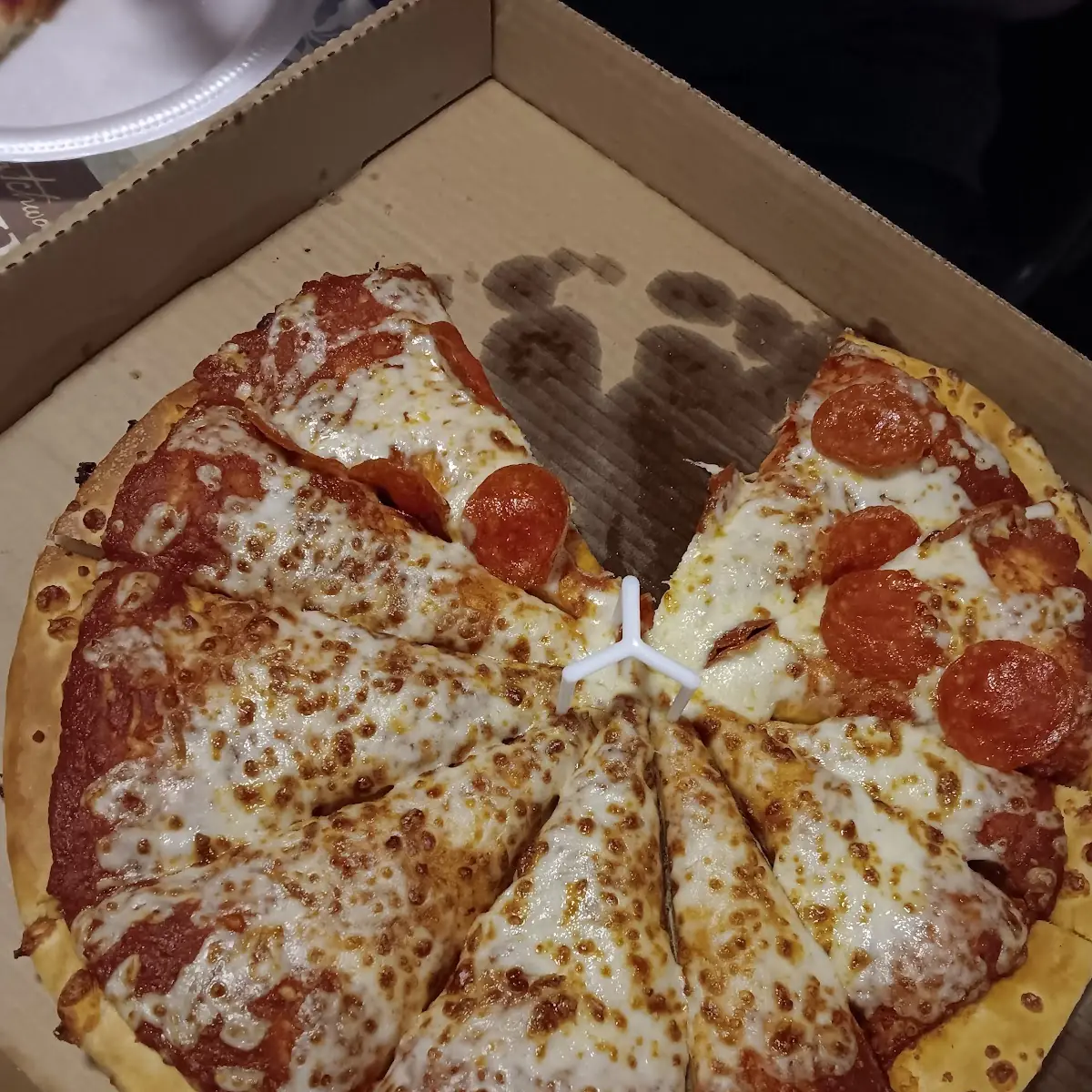 Medium Pepperoni Pizza