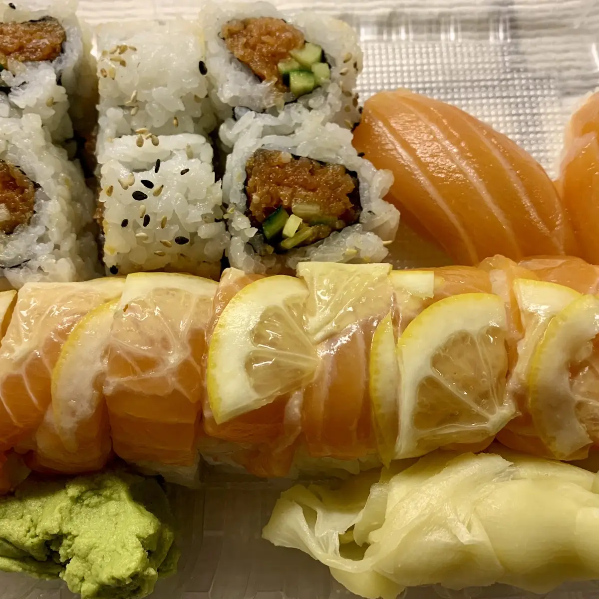 Spicy Tuna Roll & Salmon Nigiri