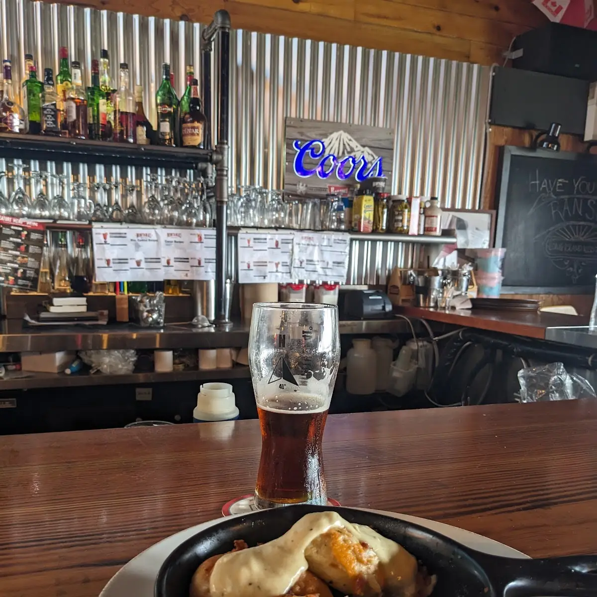 Garlic Bread, Montana’s BBQ & Bar