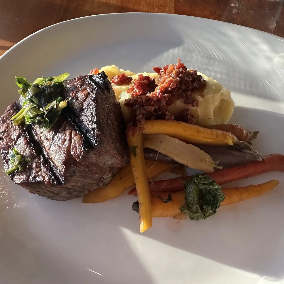 Filet Mignon with Mashed Potatoes